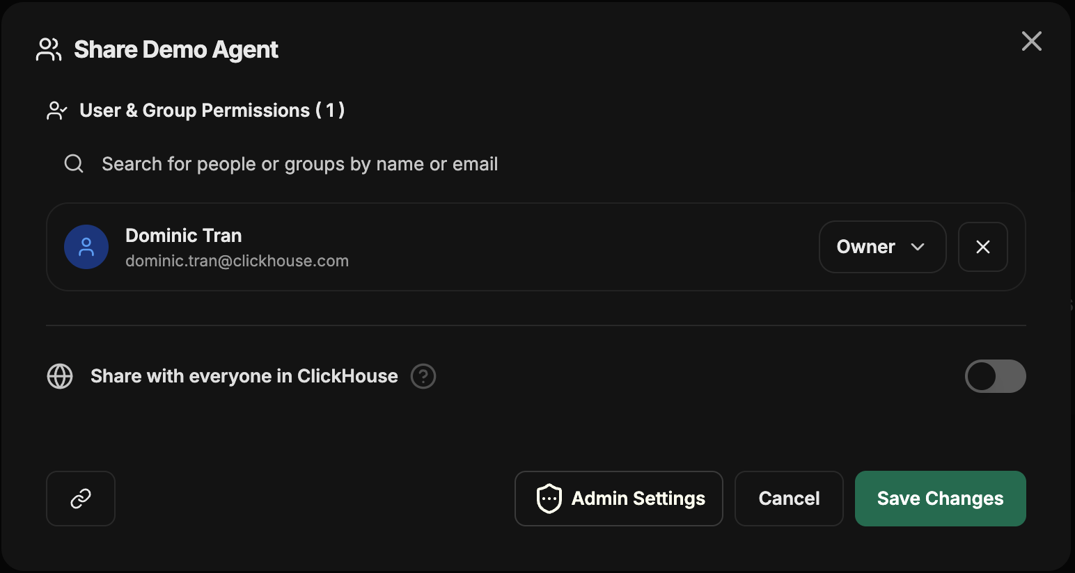 User and Group Permissions セクション、検索入力欄、Owner ロールを持つ既存ユーザー、Share with everyone in ClickHouse トグル、Cancel ボタンと Save Changes ボタンを備えた Share モーダル